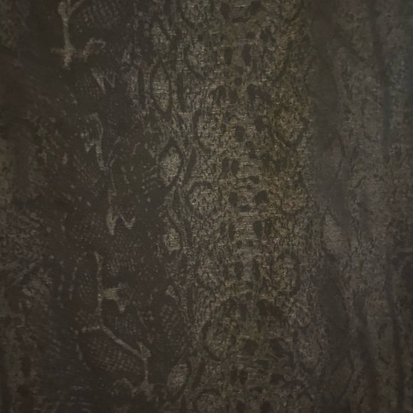 SANCTUARY- SNAKE PRINT SKIRT - Picture 3 of 6